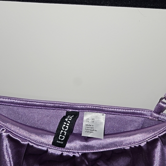 H&M Divided Cropped Tank - Picture 2 of 3